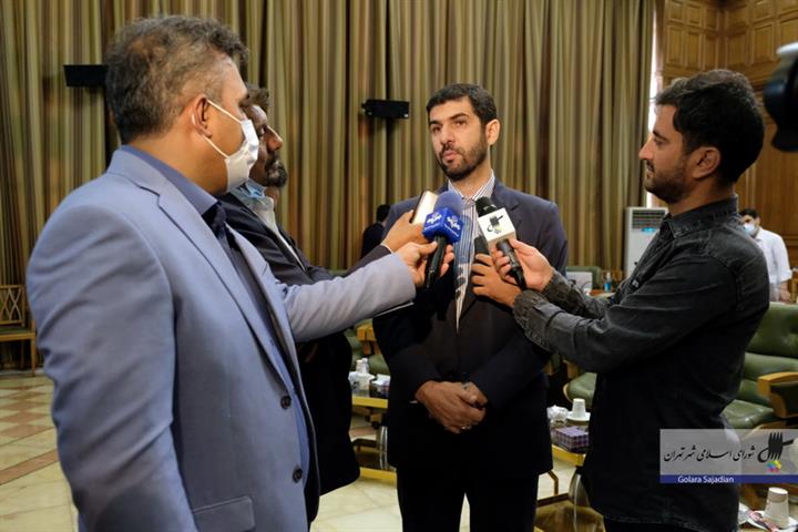 گزارش محمد آخوندی از هفتاد و نهمین جلسه شورا در جمع خبرنگاران